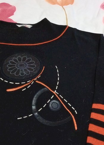 Siyah Baskılı Örgü Kadın Kazak - Görsel 3