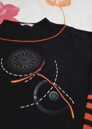 Siyah Baskılı Örgü Kadın Kazak - Görsel 2