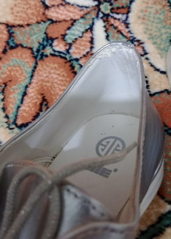 Elle marka ayakkabı - Görsel 5