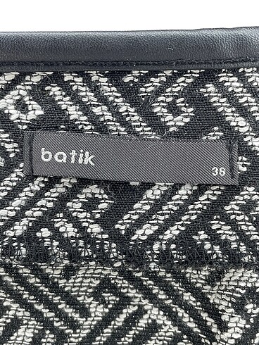 38 Beden çeşitli Renk Batik Mini Etek %70 İndirimli.