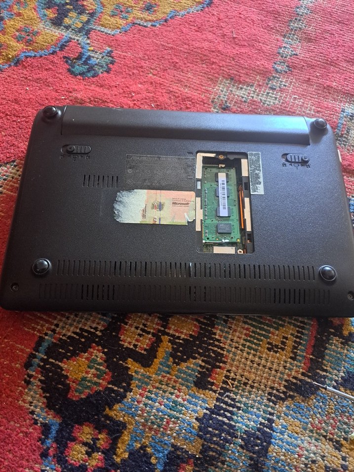 Siyah Asus Laptop - Görsel 2