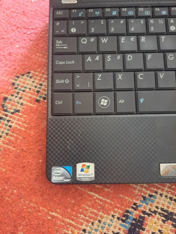 Siyah Asus Laptop - Görsel 3