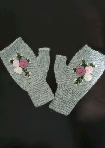 Gri Örgü Kadın Eldiveni Çiçek Nakışlı - Görsel 3