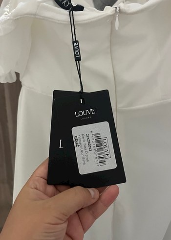 Kayık yaka drapeli yırtmaçlı uzun simli abiye - Görsel 3