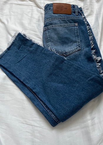 Yırtık Detaylı Mavi Salaş Kadın Kot Pantolon - Görsel 3