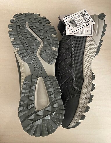 42 Beden Sneaker