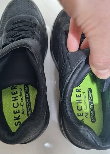 28 Beden siyah Renk Skechers erkek çocuk ayakkabısı