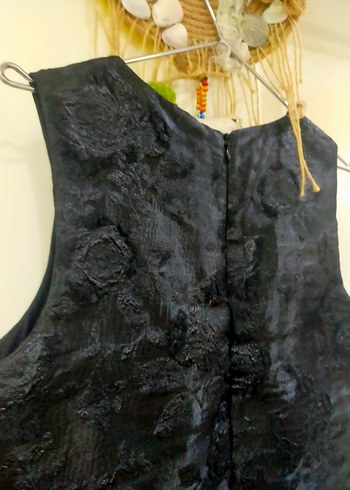 Siyah Midi Yüksek Yaka Kolsuz Kadın Elbise - Görsel 4