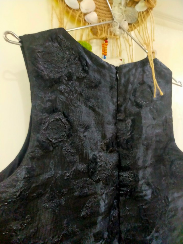 Siyah Midi Yüksek Yaka Kolsuz Kadın Elbise - Görsel 4