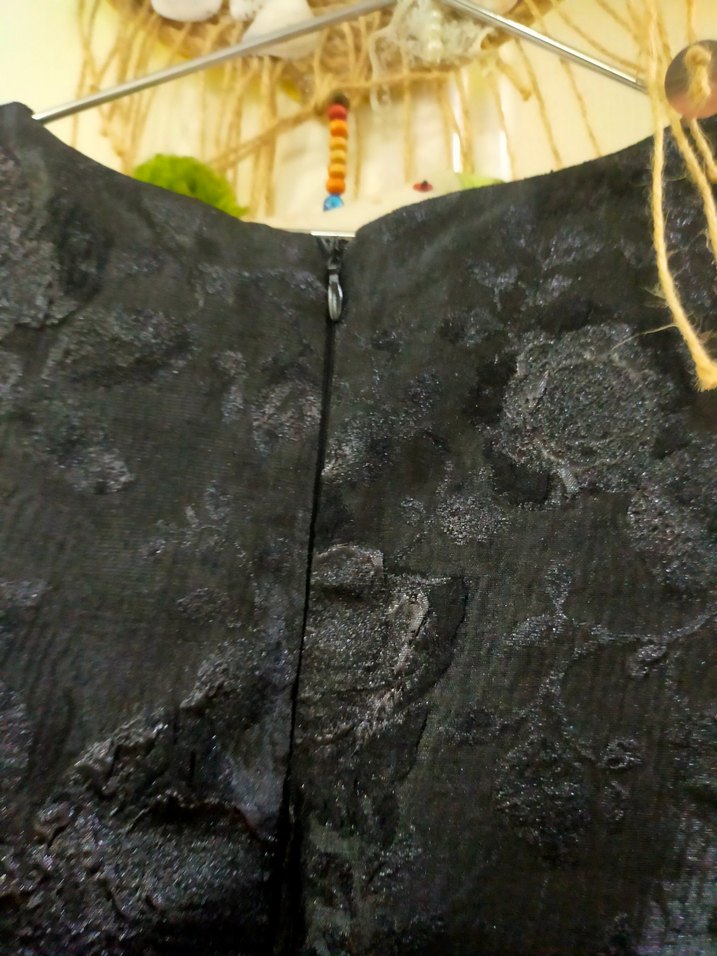 Siyah Midi Yüksek Yaka Kolsuz Kadın Elbise - Görsel 3