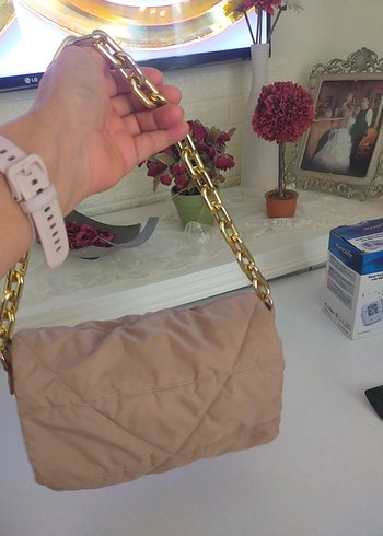 Zincir Detaylı Bej Kadın Çanta - Görsel 6