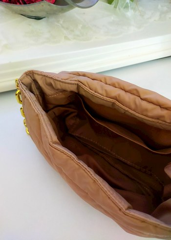 Zincir Detaylı Bej Kadın Çanta - Görsel 7