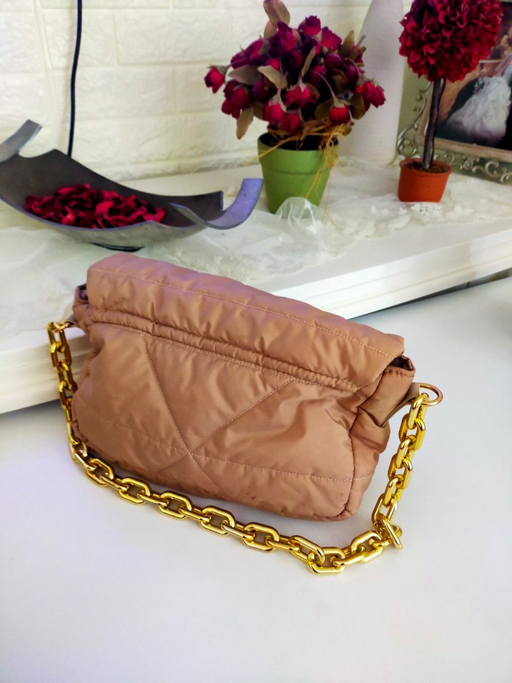 Zincir Detaylı Bej Kadın Çanta - Görsel 3