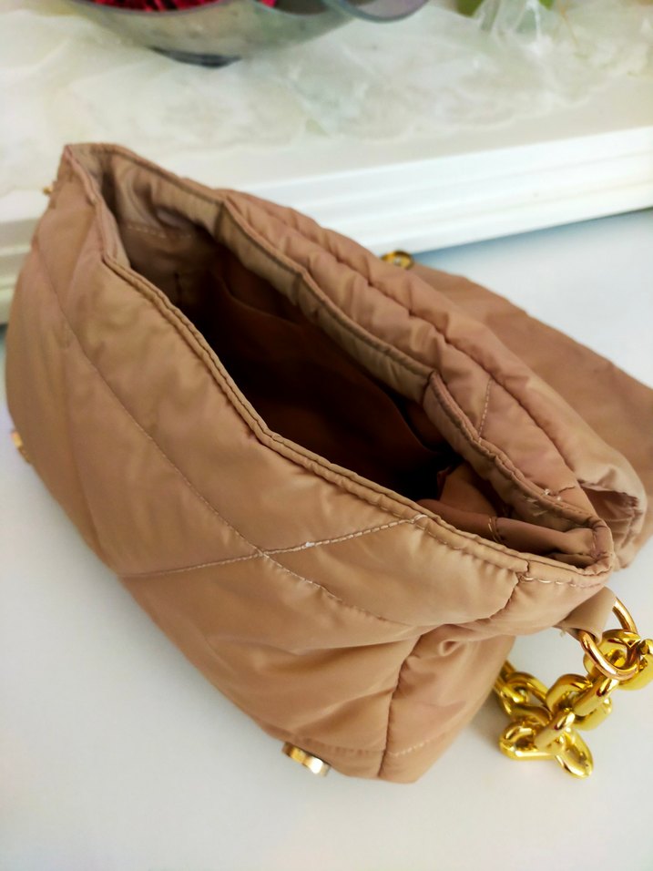 Zincir Detaylı Bej Kadın Çanta - Görsel 4