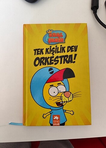 Kral Şakir Tek Kişilik Dev Orkestra Kitap