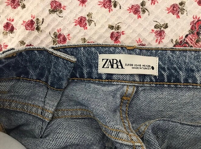 Zara zara iki dizi yırtık jean