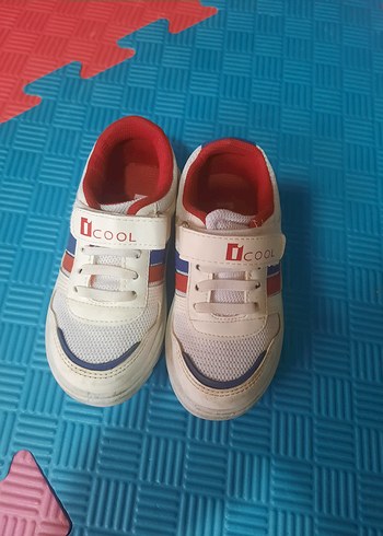 Beyaz Renkli Erkek Çocuk Spor Ayakkabı
