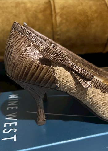 Parlak Kahverengi VİNTAGE Desenli Stiletto Topuklu ayakkabı - Görsel 5