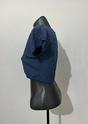 Düğmeli V Yakalı Kısa Kollu Mavi Bluz - Görsel 2