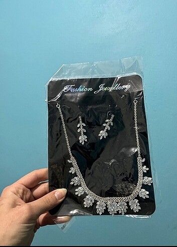 Beden Su yolu kolye ve küpe takımı tüm çekimler bana ait