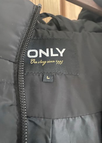 Siyah Şişme Mont - Görsel 3