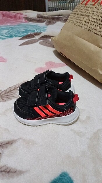 Orjinal adidas