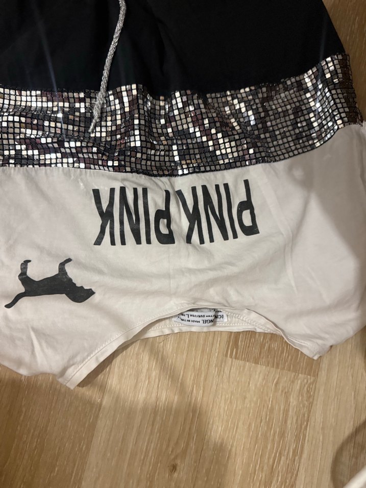 Beyaz Payetli Sokak Stili - Görsel 2