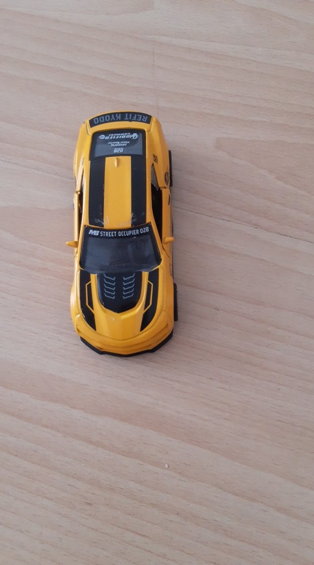 Sarı Renkli Oyuncak Araba - Görsel 2