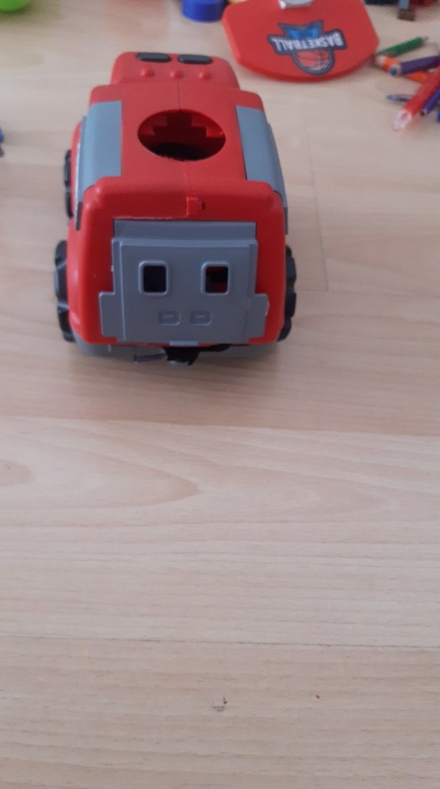 Kırmızı Oyuncak Kamyon - Görsel 3