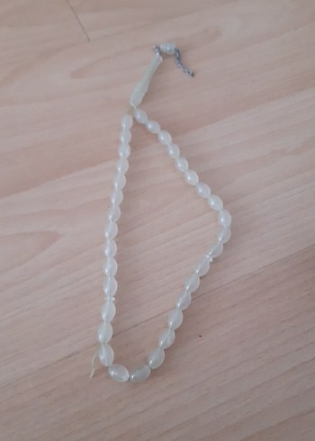 Beyaz Erkek Tesbih - Minimalist Bohem Tarz - Görsel 2