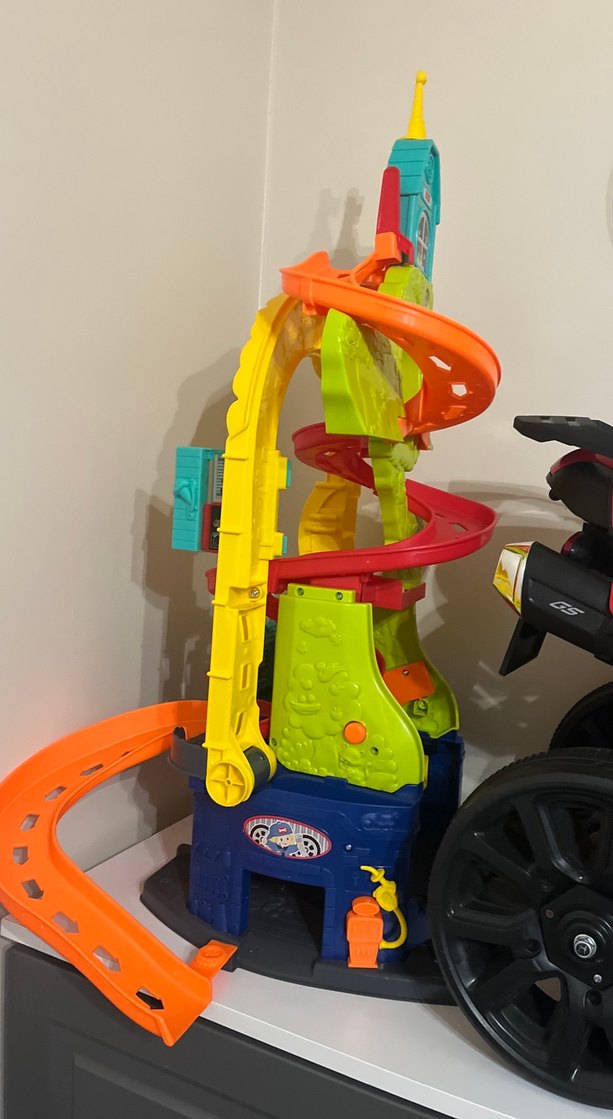 Fisher Price Little People Wheelies Şehri Oyuncak - Görsel 3