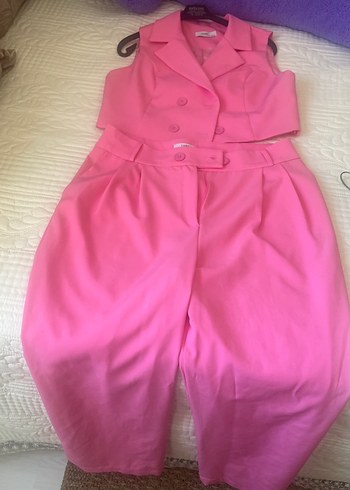 Pembe Mini Kolsuz Kadın Takım Elbise
