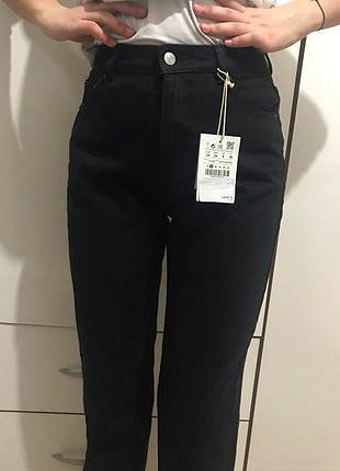 xs Beden siyah Renk Pull and Bear yeni ve etiketli mom jean