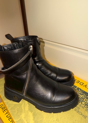 Tamer Tanca Siyah Hakiki Deri Kadın Bot - Görsel 8