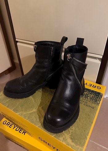 Tamer Tanca Siyah Hakiki Deri Kadın Bot - Görsel 4