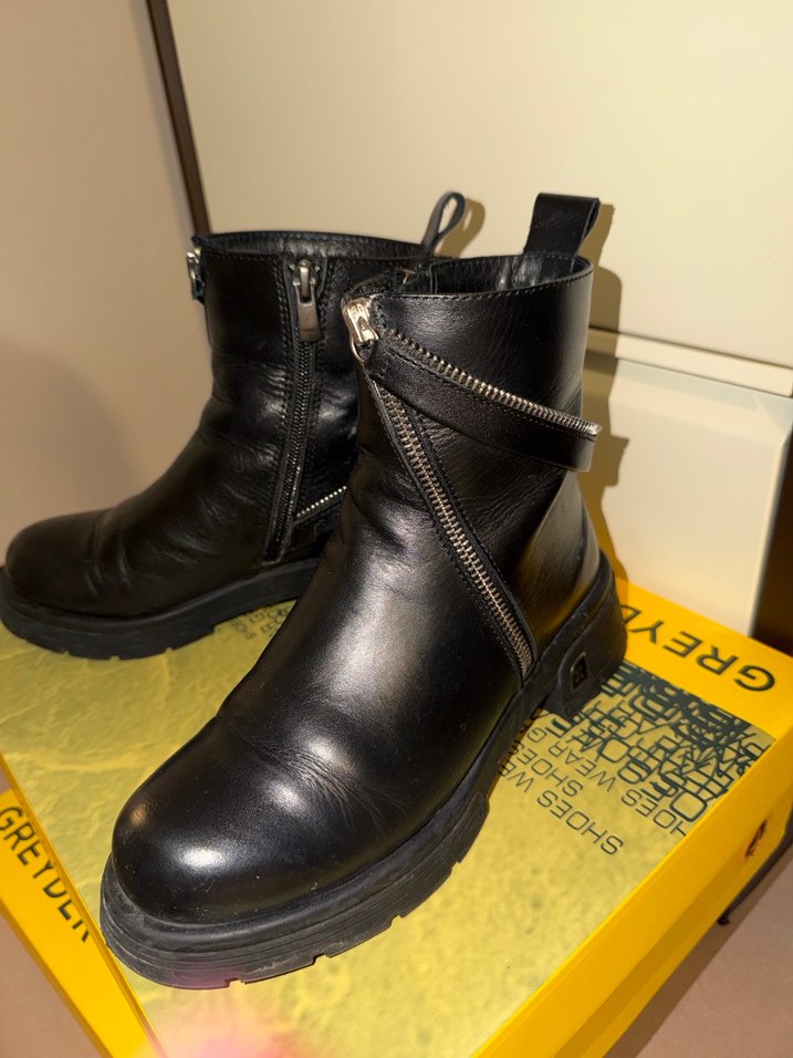 Tamer Tanca Siyah Hakiki Deri Kadın Bot - Görsel 5