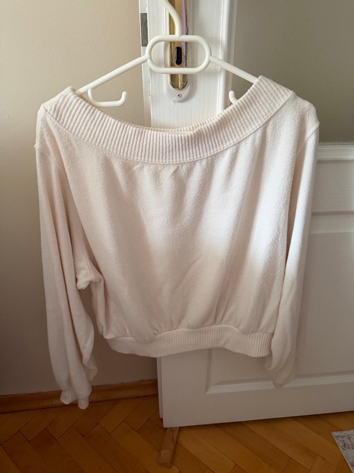 Bershka kayık yaka kazak - Görsel 3