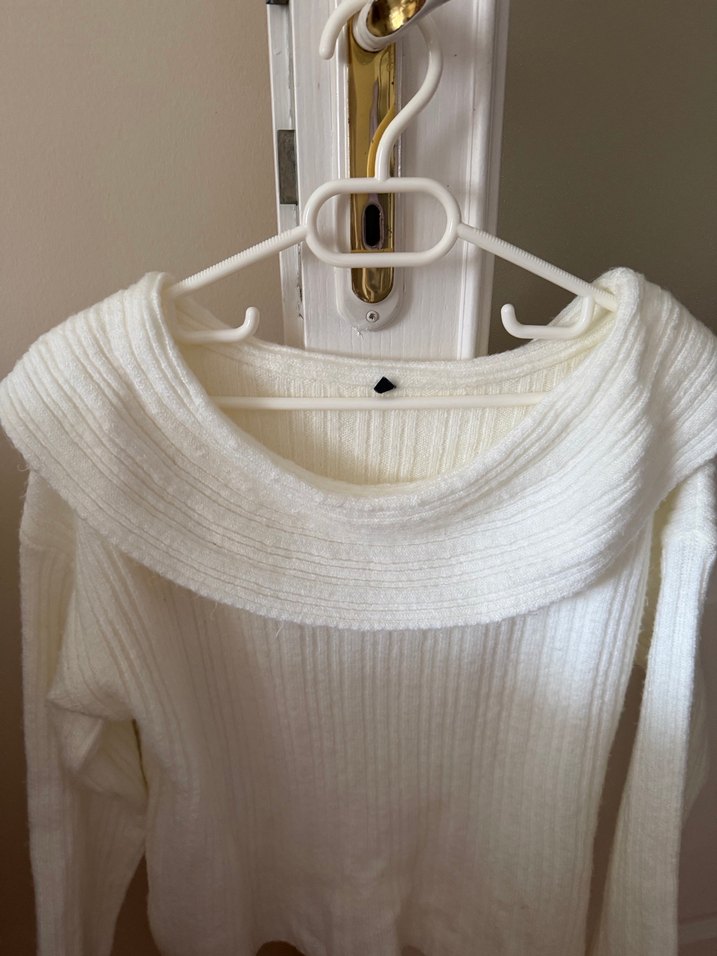 Kayık yaka triko kazak - Görsel 3