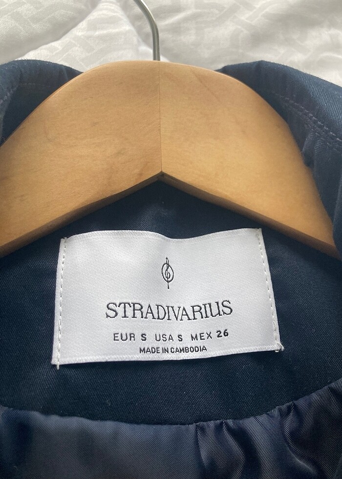 Stradivarius Kısa Trençkot - Görsel 5