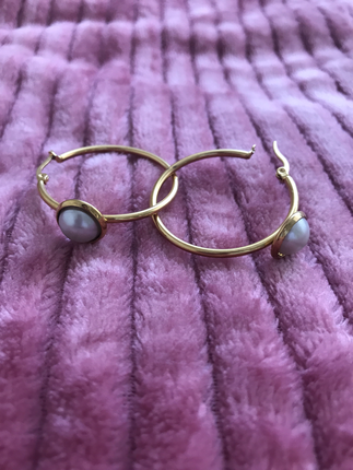 İncili gold küpe