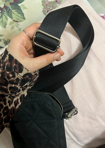 Siyah Minimalist Kadın Bel Çantası - Görsel 4