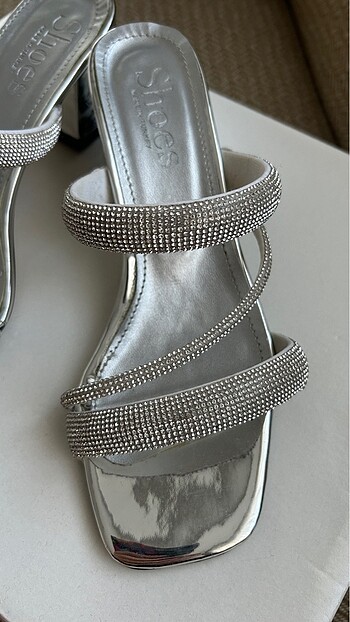 Kadın Taşlı Terlik - Görsel 2