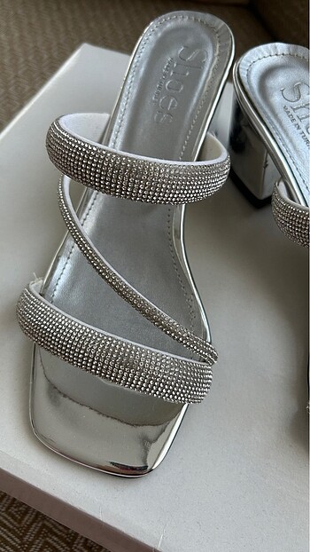 Kadın Taşlı Terlik - Görsel 3