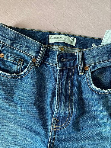 34 Beden Stradivarius D96 jean