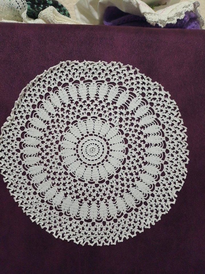 El yapımı bohem dantel masa örtüsü - Görsel 2