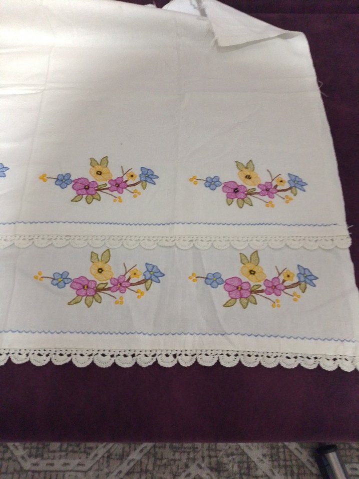 elde makineyle işlenmiş bebek yastığı - Görsel 2