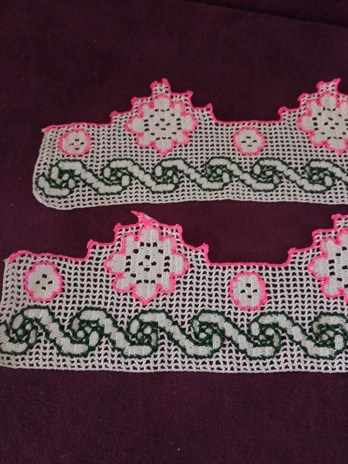 Pembe ve yeşil işlemeli dantel şerit - Görsel 2