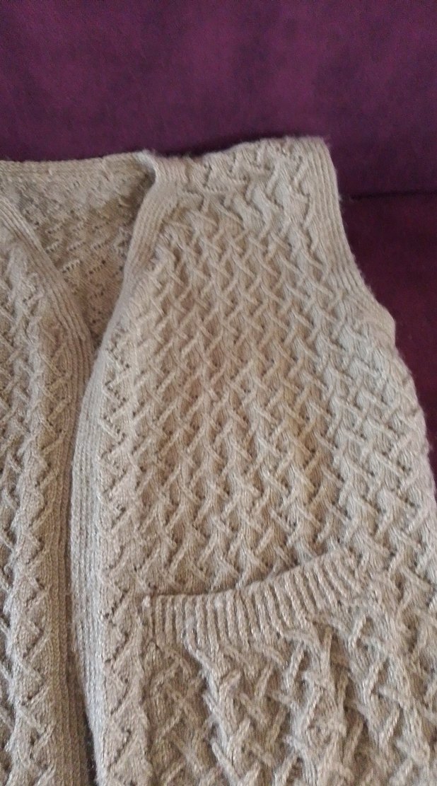 Bej Örgü Kadın Yelek V Yakalı - Görsel 3