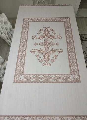  Beden beyaz Renk DERTSİZ DESENLİ MASA ÖRTÜSÜ 150×215 CM