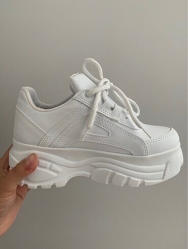 38 Beden beyaz Renk Kalın Tabanlı Bayan Spor Ayakkabı